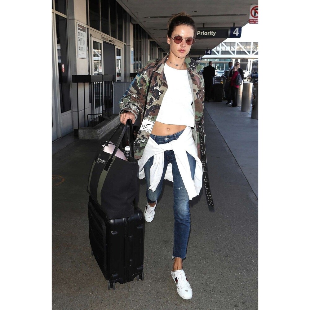 NWT Mother Looker Ankle Chew in Breaking the Law As Seen on Alessandra Ambrosio‎